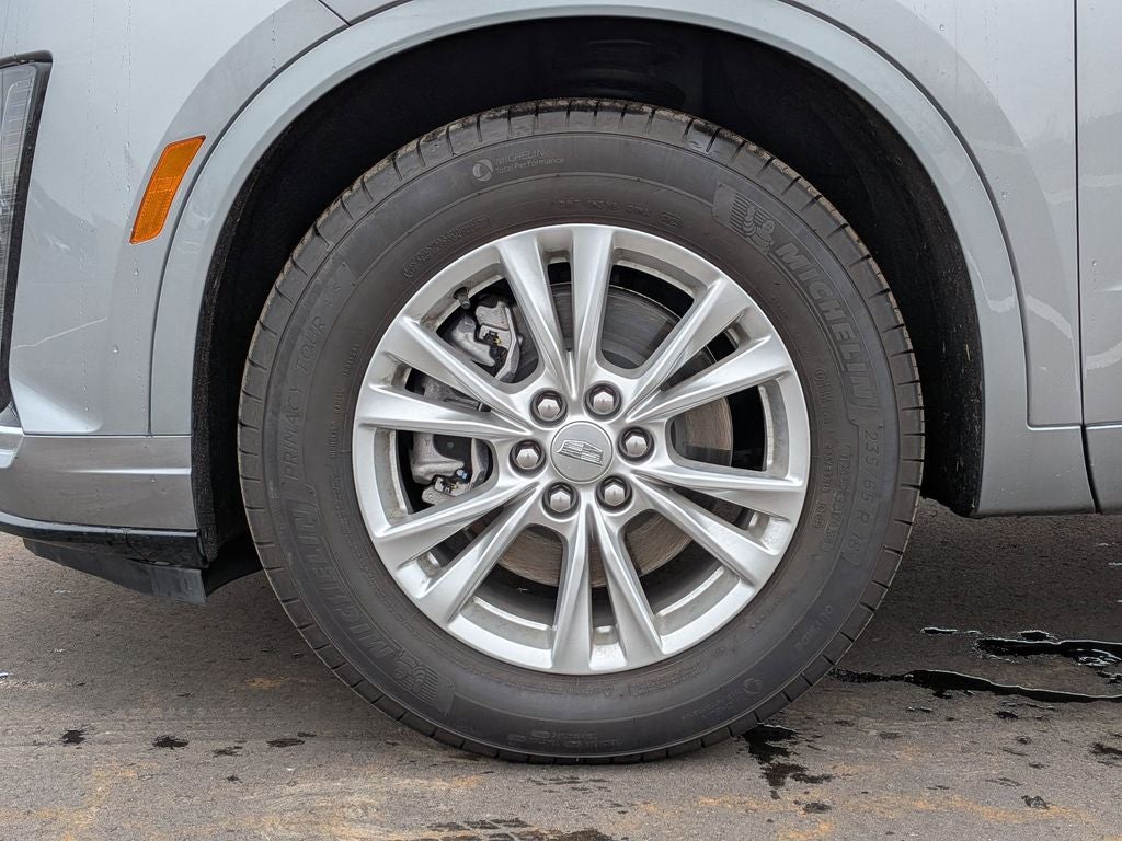 2025 Cadillac XT6 Luxury