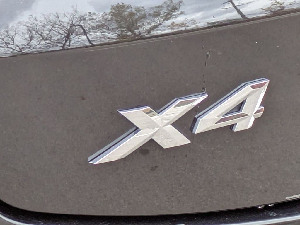2023 BMW X4 xDrive30i