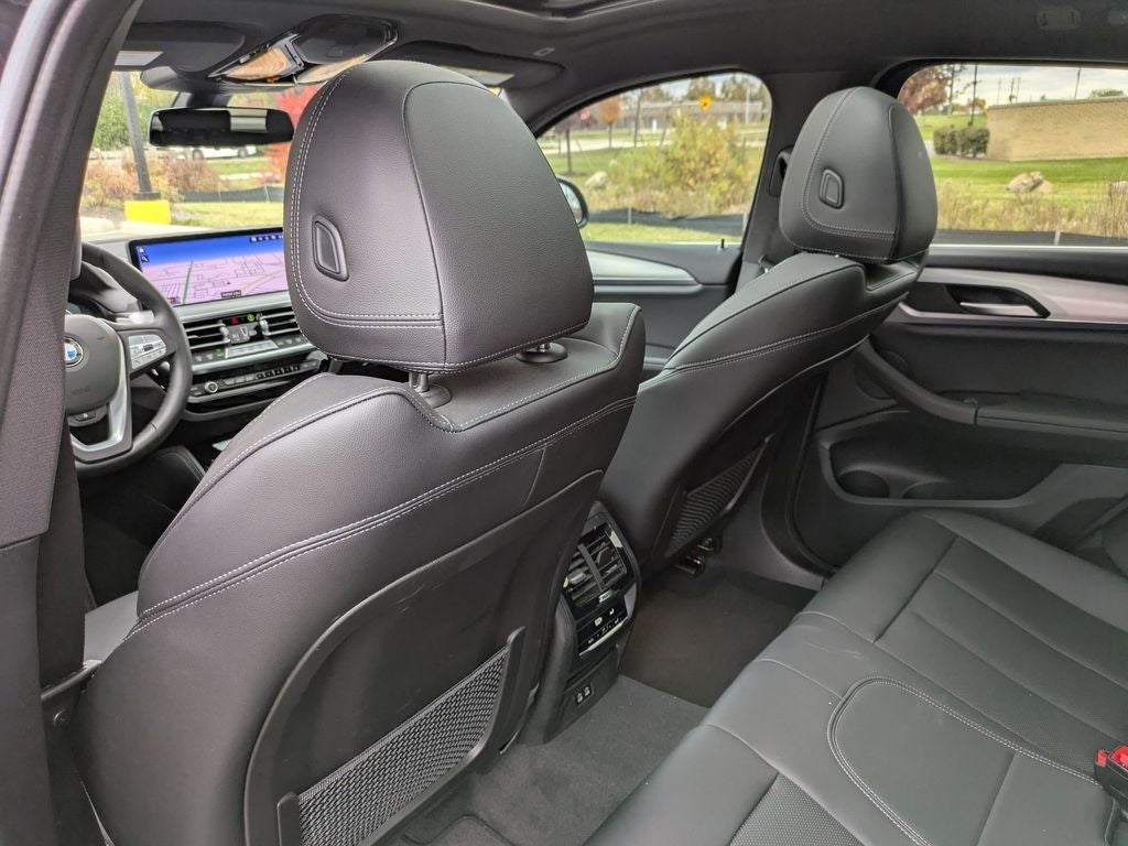 2023 BMW X4 xDrive30i