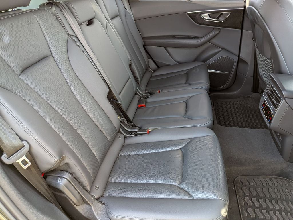 2023 Audi Q7 55 Prestige quattro