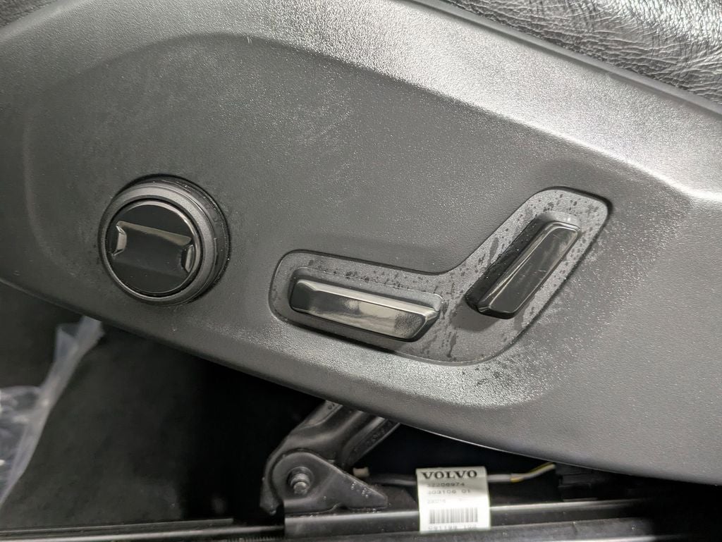 2023 Volvo XC60 B5 Core