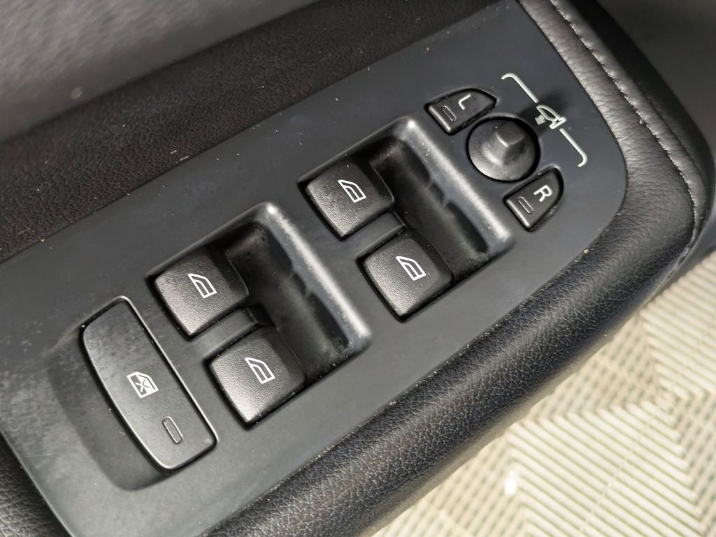 2023 Volvo XC60 B5 Core