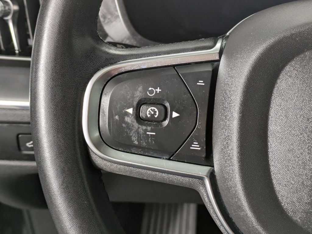 2023 Volvo XC60 B5 Core