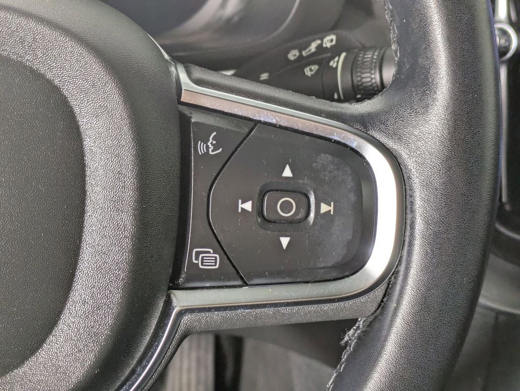 2023 Volvo XC60 B5 Core